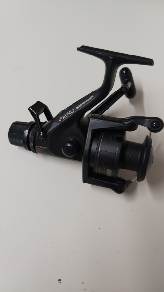 Shimano 4010 Baitrunner Aero Reel